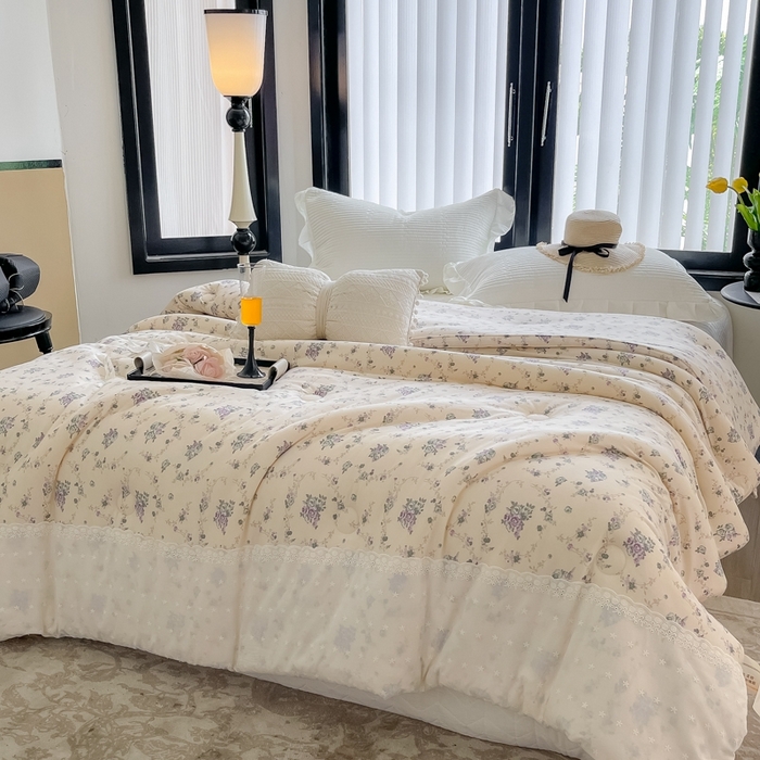 91家纺网 家纺一手货源 找家纺 奈萝家纺 2024新款法式花边款针织夏被春秋被可机洗 赛琳娜