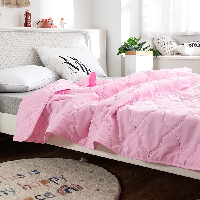 91家纺网 家纺一手货源 找家纺 2025新款亲肤芦荟棉夏被空调被夏凉被 粉