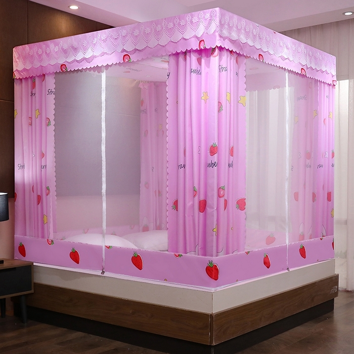 91家纺网 家纺一手货源 找家纺 2025新款坐床遮光布款防尘床帘式蚊帐 可爱草莓回底