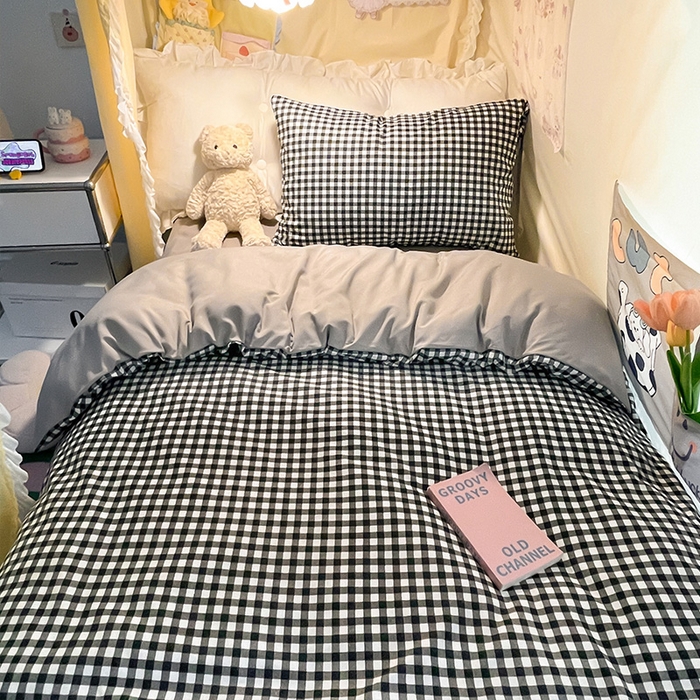 91家纺网 家纺一手货源 找家纺 眠帛家居 2024新款A类学生三件套奶油风小清新毛巾绣暖心系列水洗棉床上用品四件套图2 暖心-绅士黑白格