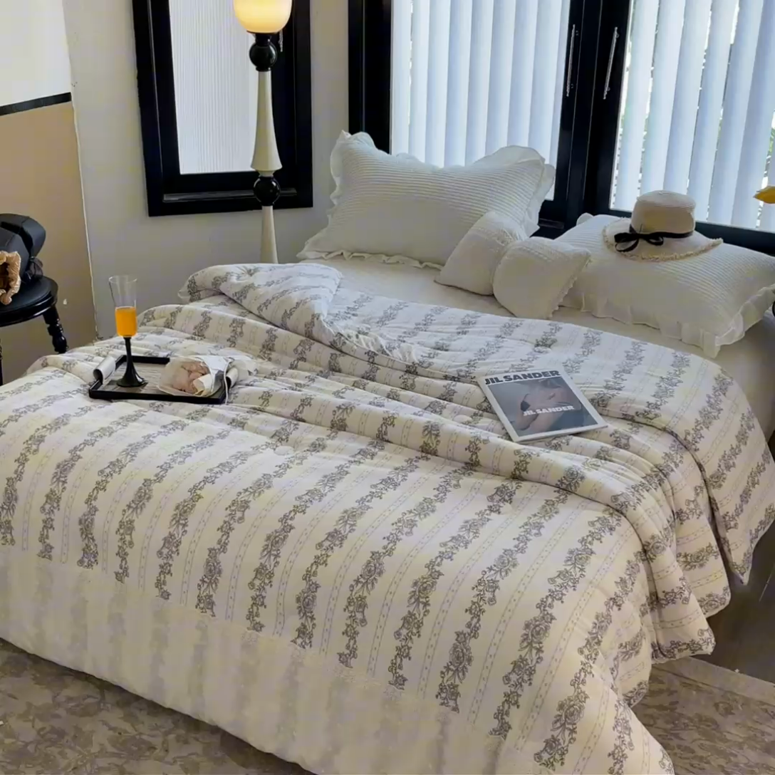 91家纺网 家纺一手货源 找家纺 奈萝家纺 2024新款法式花边款针织夏被春秋被可机洗 赫本