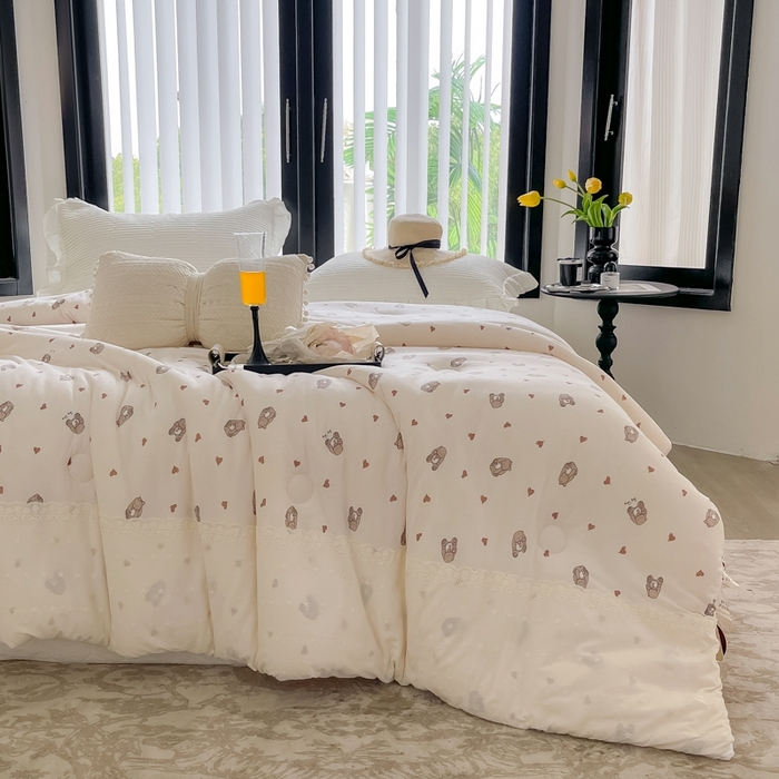 91家纺网 家纺一手货源 找家纺 奈萝家纺 2024新款法式花边款针织夏被春秋被可机洗 爱心兔