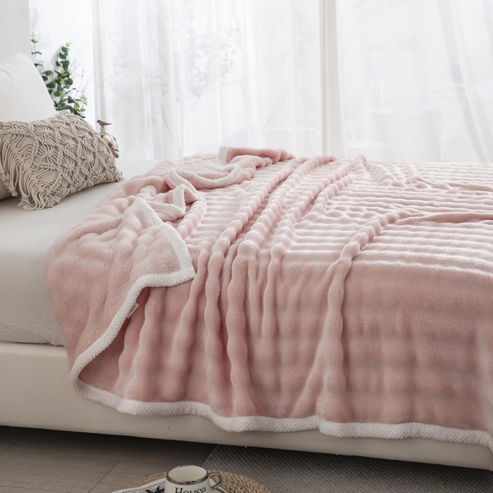 91家纺网 家纺一手货源 找家纺 卉晨家纺 2024新款牛奶绒兔毛绒空调毯午睡毯泡泡毛毯 少女粉