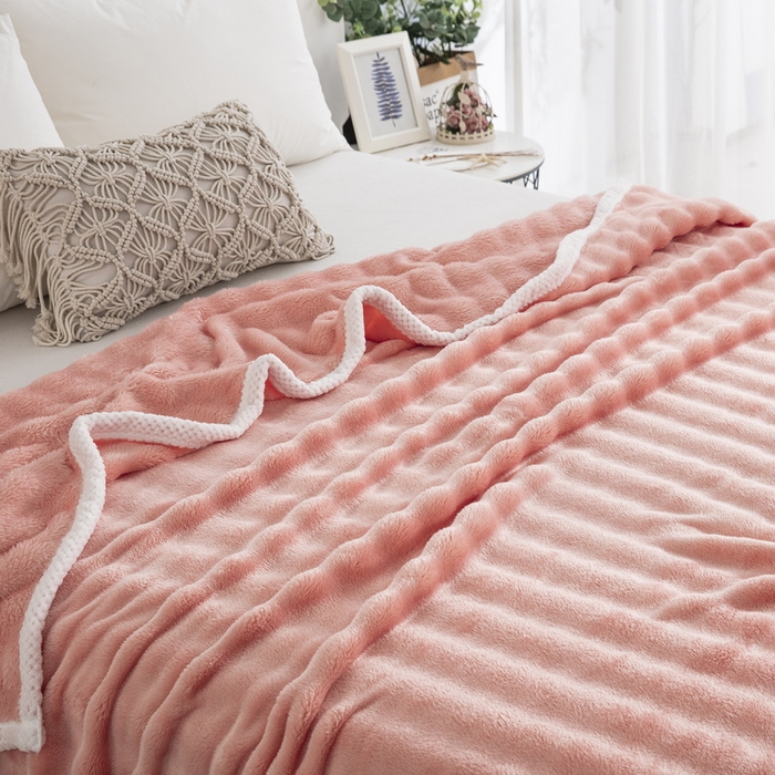 91家纺网 家纺一手货源 找家纺 卉晨家纺 2024新款牛奶绒兔毛绒空调毯午睡毯泡泡毛毯 纤玉粉