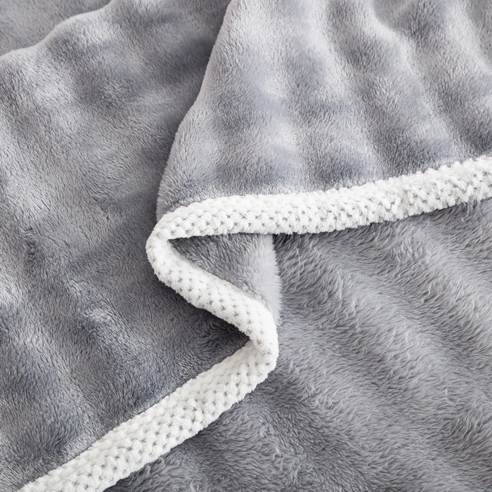 91家纺网 家纺一手货源 找家纺 卉晨家纺 2024新款牛奶绒兔毛绒空调毯午睡毯泡泡毛毯 流银灰