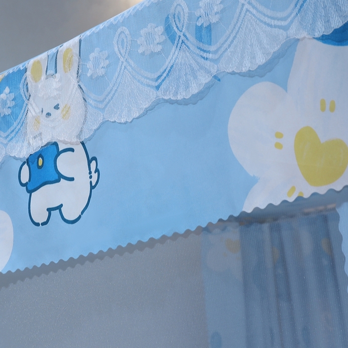 91家纺网 家纺一手货源 找家纺 2025新款坐床遮光布款防尘床帘式蚊帐 蓝花兔回底