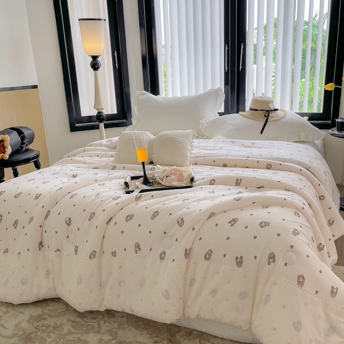 91家纺网 家纺一手货源 找家纺 奈萝家纺 2024新款法式花边款针织夏被春秋被可机洗 爱心兔