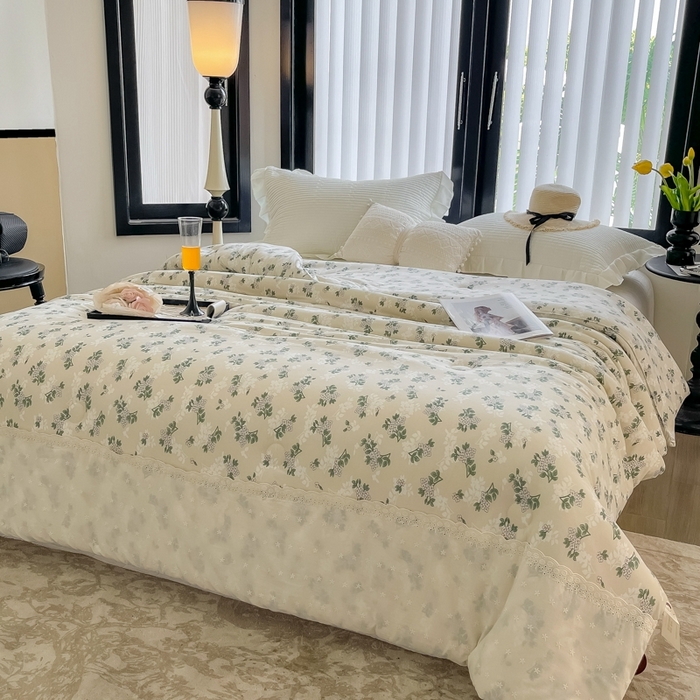 91家纺网 家纺一手货源 找家纺 奈萝家纺 2024新款法式花边款针织夏被春秋被可机洗 清新物语