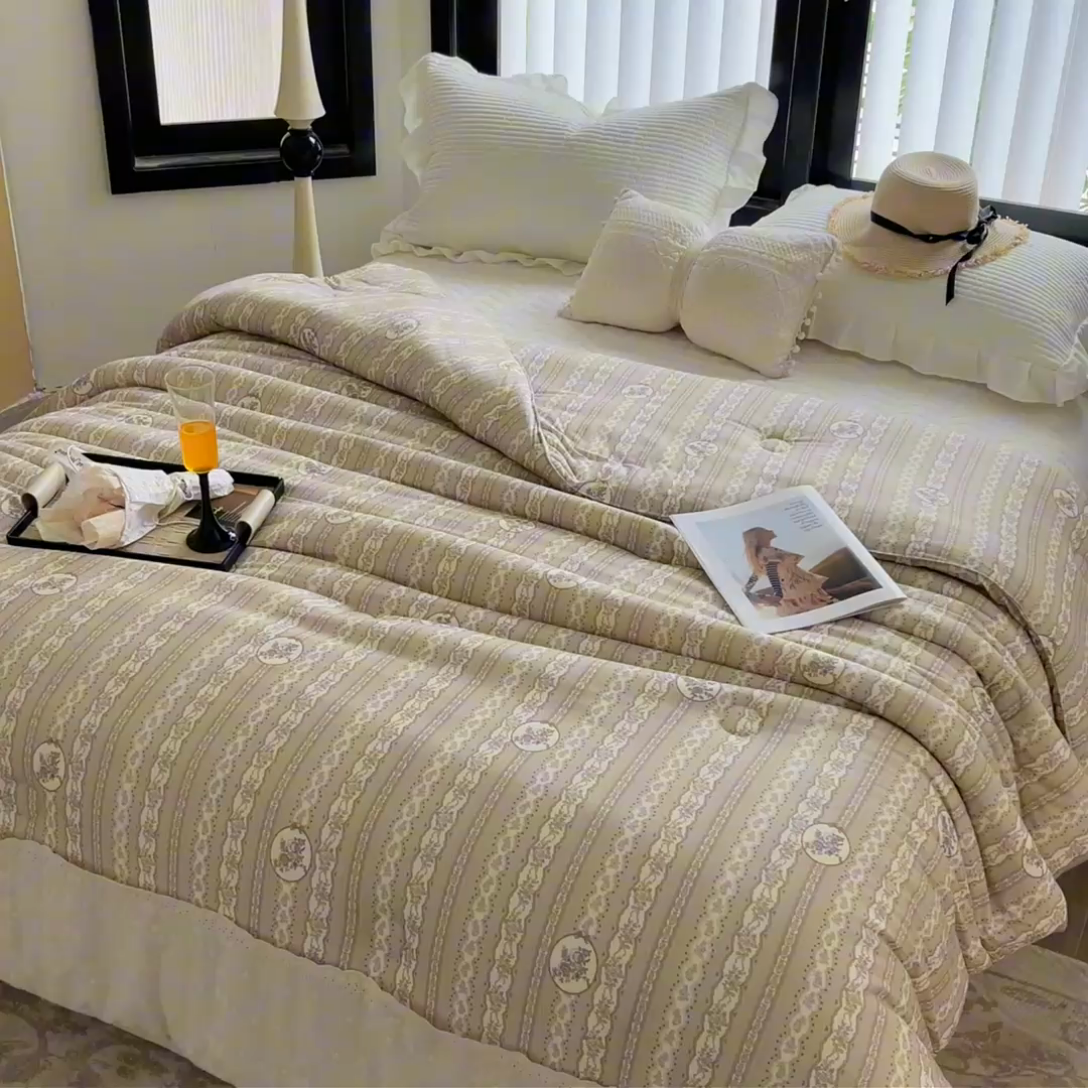 91家纺网 家纺一手货源 找家纺 奈萝家纺 2024新款法式花边款针织夏被春秋被可机洗 凯瑟琳