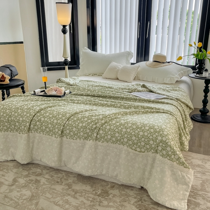 91家纺网 家纺一手货源 找家纺 奈萝家纺 2024新款法式花边款针织夏被春秋被可机洗 清雅绿