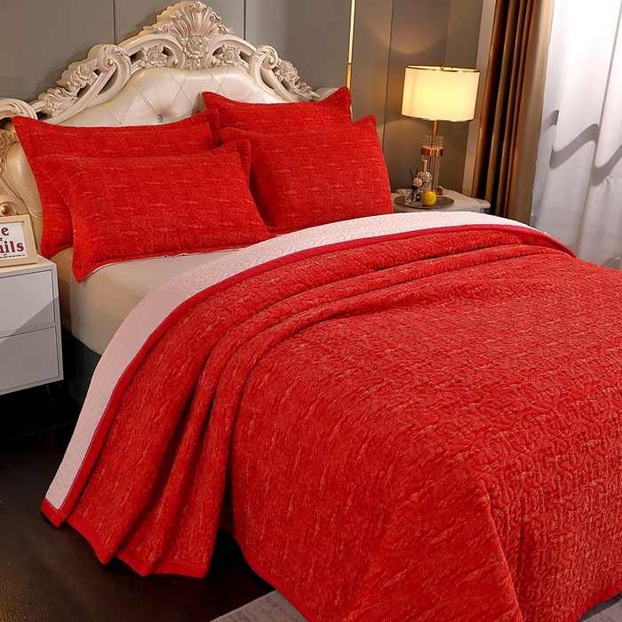 91家纺网 家纺一手货源 找家纺 晶缦家纺 2024新款水波纹色织牛奶绒床盖三件套 涟漪-大红