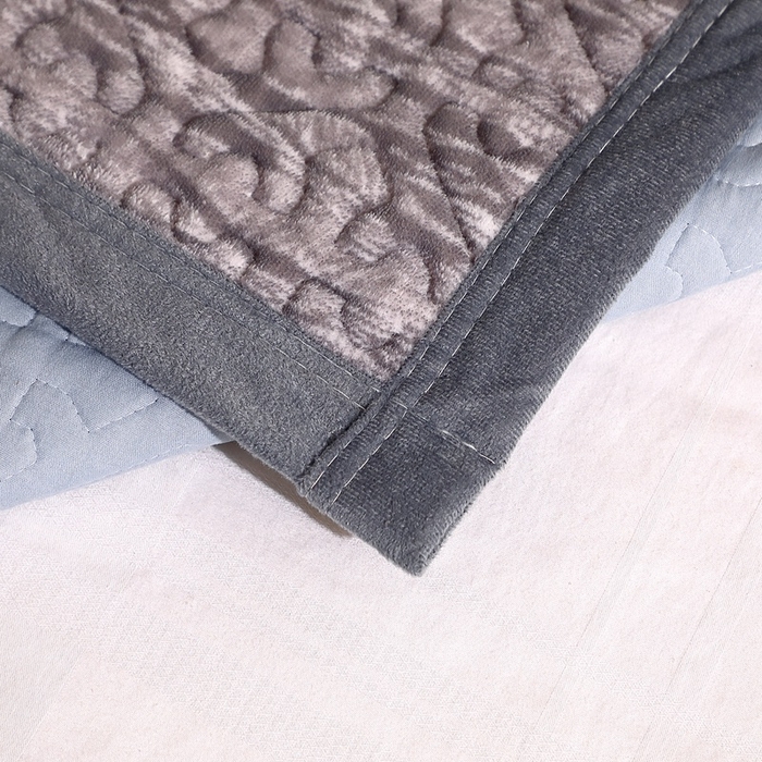 91家纺网 家纺一手货源 找家纺 晶缦家纺 2024新款水波纹色织牛奶绒床盖三件套 涟漪-灰色