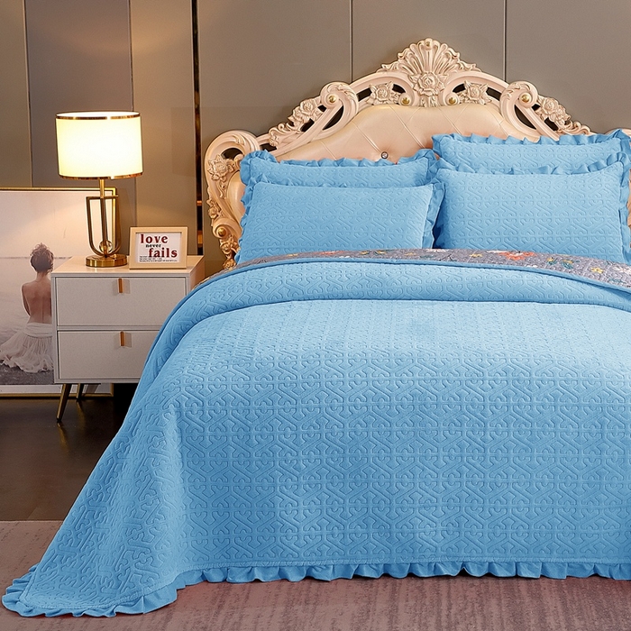 91家纺网 家纺一手货源 找家纺 晶缦家纺 2024新款纯色小花边牛奶绒床盖三件套 暖馨-天蓝