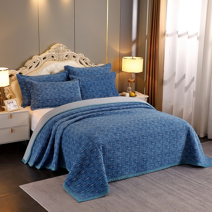 91家纺网 家纺一手货源 找家纺 晶缦家纺 2024新款水波纹色织牛奶绒床盖三件套 涟漪-宝石蓝