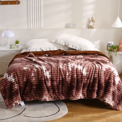 巴木赫 2024新款同色印花抽条羊羔绒毛毯 棕咖同色羊羔绒