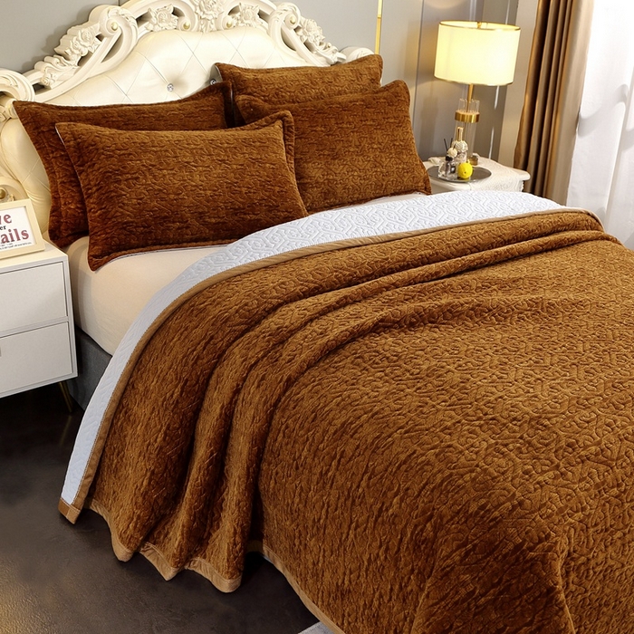 91家纺网 家纺一手货源 找家纺 晶缦家纺 2024新款水波纹色织牛奶绒床盖三件套 涟漪-深咖