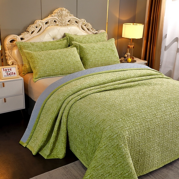 91家纺网 家纺一手货源 找家纺 晶缦家纺 2024新款水波纹色织牛奶绒床盖三件套 涟漪-浅绿
