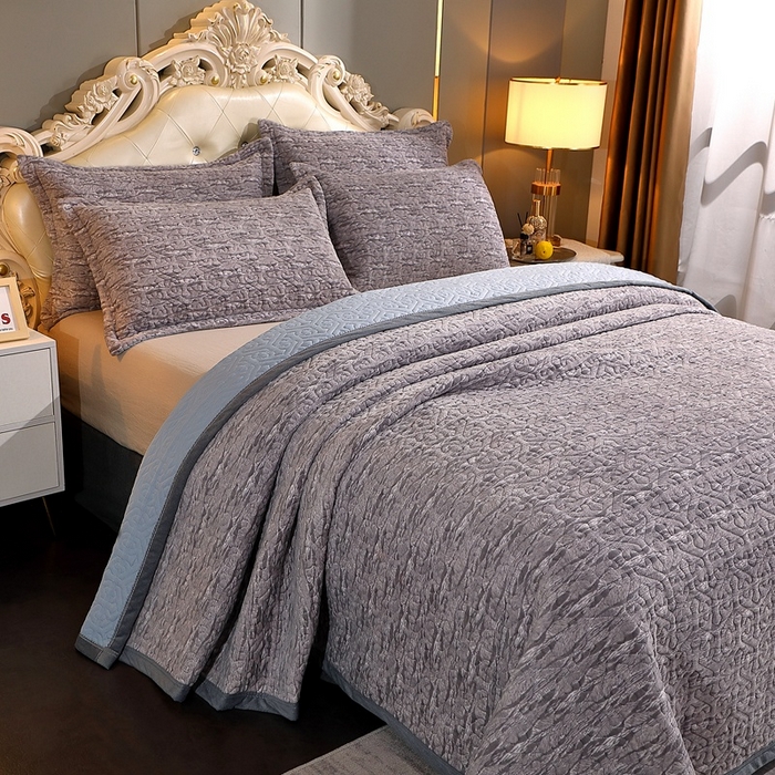 91家纺网 家纺一手货源 找家纺 晶缦家纺 2024新款水波纹色织牛奶绒床盖三件套 涟漪-灰色