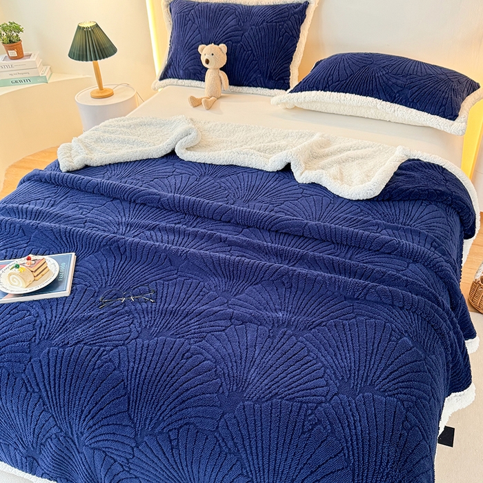 91家纺网 家纺一手货源 找家纺 芸锦豪 2024新款金贝壳塔芙绒羊羔绒毛毯 深兰