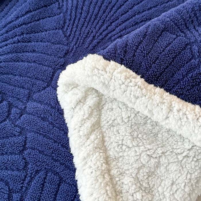 91家纺网 家纺一手货源 找家纺 芸锦豪 2024新款金贝壳塔芙绒羊羔绒毛毯 深兰