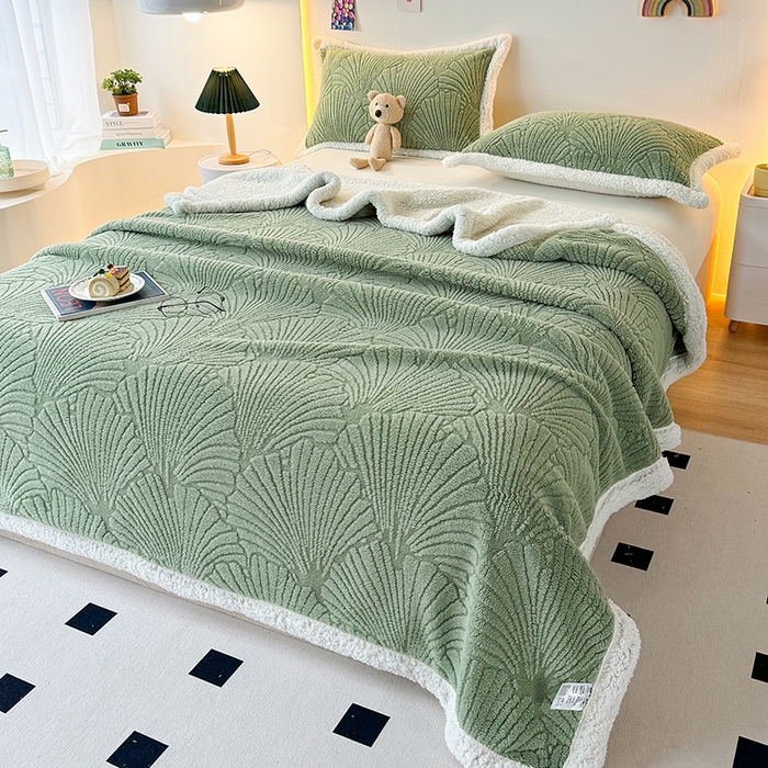 91家纺网 家纺一手货源 找家纺 芸锦豪 2024新款金贝壳塔芙绒羊羔绒毛毯 抹茶绿