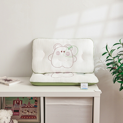 91家纺网 家纺一手货源 找家纺 （总）姝辰 2024新款PE凉感+锦氨凉感萌宠冰泡熊儿童枕芯学生亲子枕套