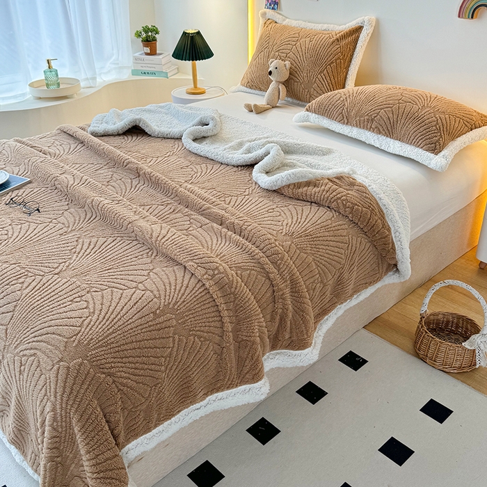 91家纺网 家纺一手货源 找家纺 芸锦豪 2024新款金贝壳塔芙绒羊羔绒毛毯 咖色