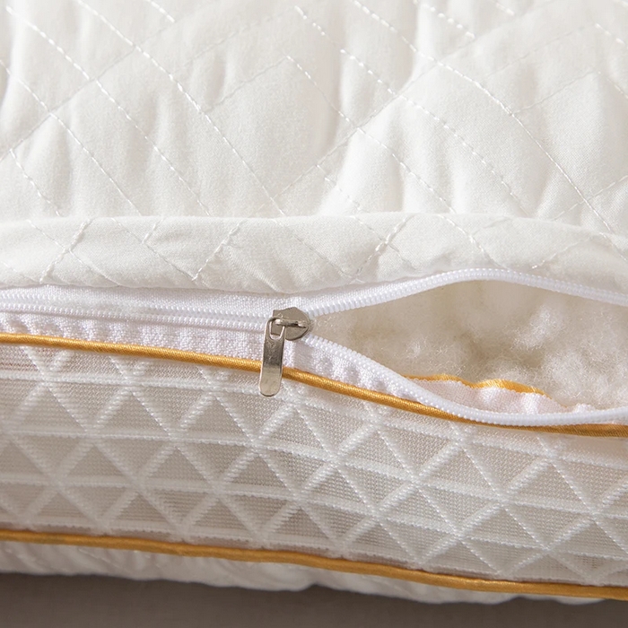 91家纺网 家纺一手货源 找家纺 2025新款大豆蛋白立体护颈椎枕头枕芯五星级酒店单人枕头宿舍家用48x74cm/只方形款