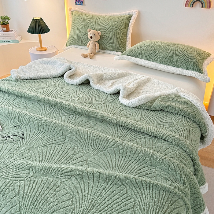 91家纺网 家纺一手货源 找家纺 芸锦豪 2024新款金贝壳塔芙绒羊羔绒毛毯 抹茶绿