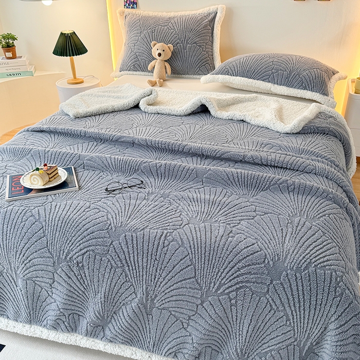 91家纺网 家纺一手货源 找家纺 芸锦豪 2024新款金贝壳塔芙绒羊羔绒毛毯 湖蓝