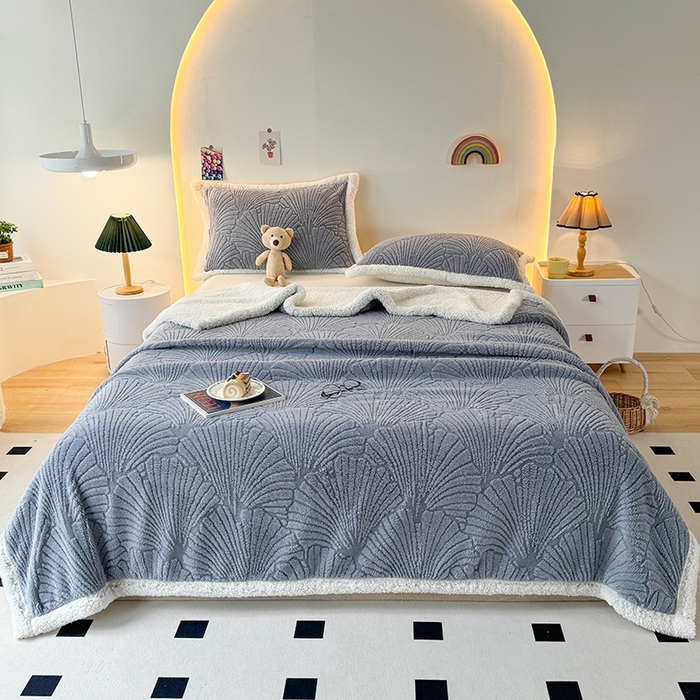 91家纺网 家纺一手货源 找家纺 芸锦豪 2024新款金贝壳塔芙绒羊羔绒毛毯 湖蓝