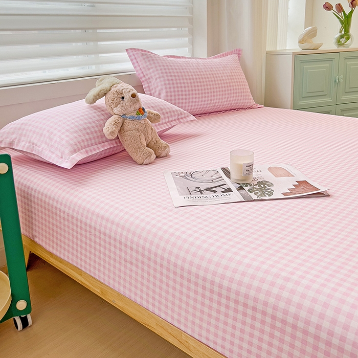 91家纺网 家纺一手货源 找家纺 楠沐家纺 2025新款亲肤印花芦荟棉水洗棉床笠系列 相遇粉