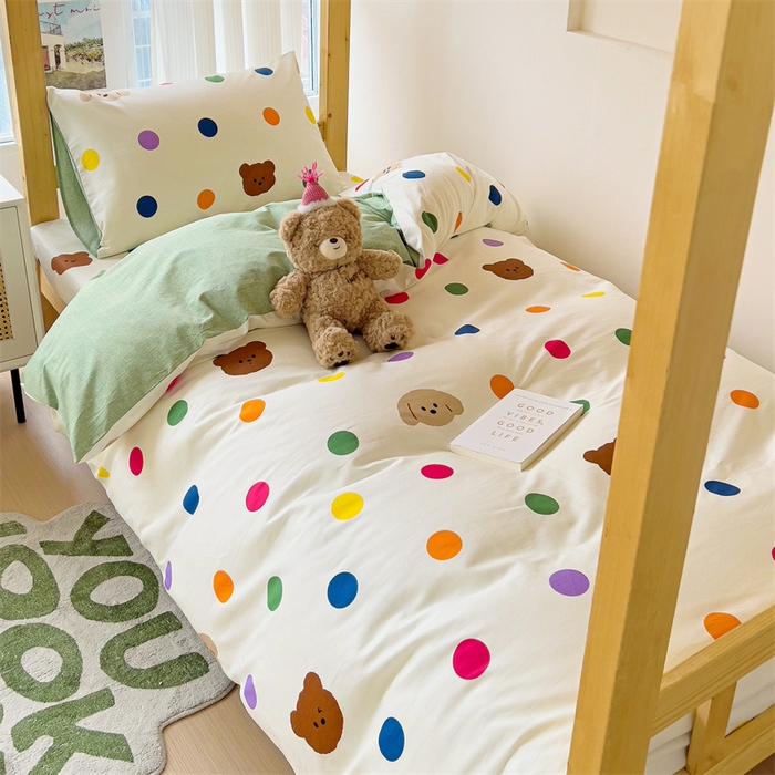 91家纺网 家纺一手货源 找家纺 名兮家居 2024新款全棉印花学生款多件套 波点小熊