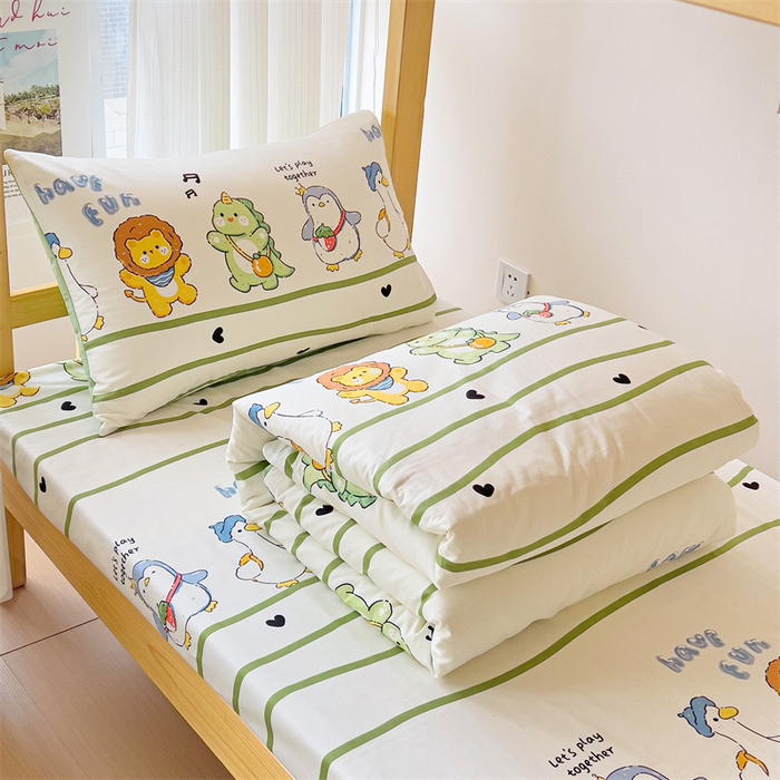 91家纺网 家纺一手货源 找家纺 名兮家居 2024新款全棉印花学生款多件套 动物联欢