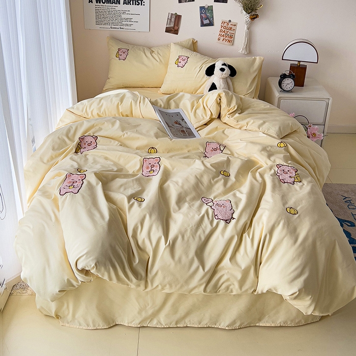 91家纺网 家纺一手货源 找家纺 梦之岛 2024新款学生季ins水洗云朵棉可爱毛巾绣四件套 可爱猪-奶黄