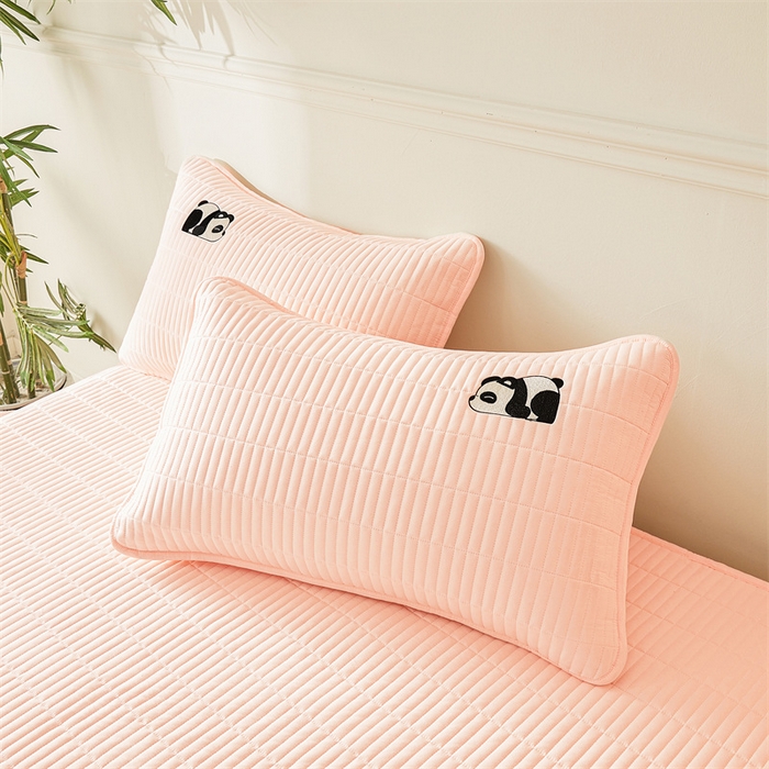 91家纺网 家纺一手货源 找家纺 2025新品高克重A类原棉夹棉床笠刺绣绣花柯基熊猫床笠三件套 床笠款-熊猫-豆蔻玉