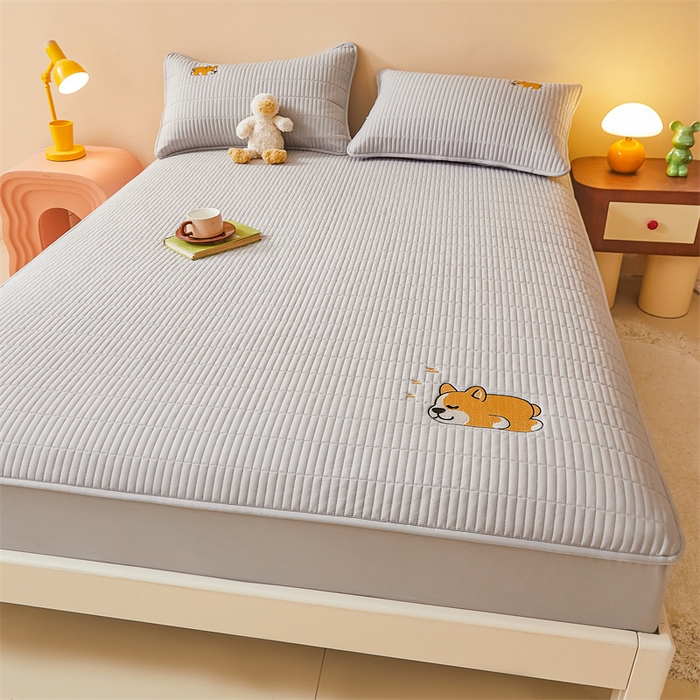 91家纺网 家纺一手货源 找家纺 2025新品高克重A类原棉夹棉床笠刺绣绣花柯基熊猫床笠三件套 床笠款-柯基-月岩灰