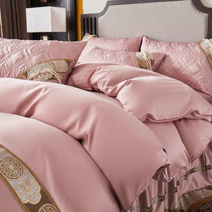 91家纺网 家纺一手货源 找家纺 罗艺轩 2024新款贡缎夹棉中国风新中式系列床裙款四件套 中国风-宫粉