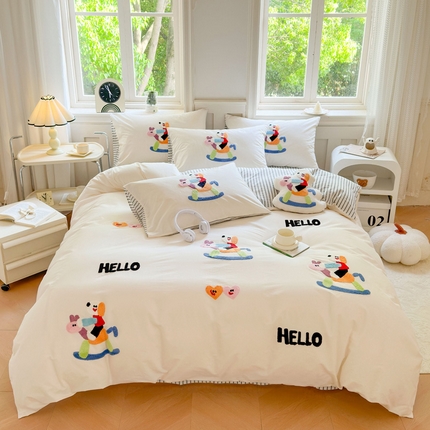 91家纺网 家纺一手货源 找家纺 （总）红番天家居馆 2025新款A类全棉水洗棉毛巾绣四件套-摇摇乐