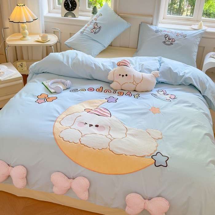 91家纺网 家纺一手货源 找家纺 （总）红番天家居馆 2025新款A类全棉水洗棉贴布绣四件套-月儿弯弯