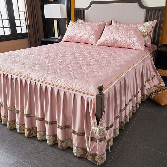 91家纺网 家纺一手货源 找家纺 罗艺轩 2024新款贡缎夹棉中国风新中式系列床裙三件套 中国风-宫粉