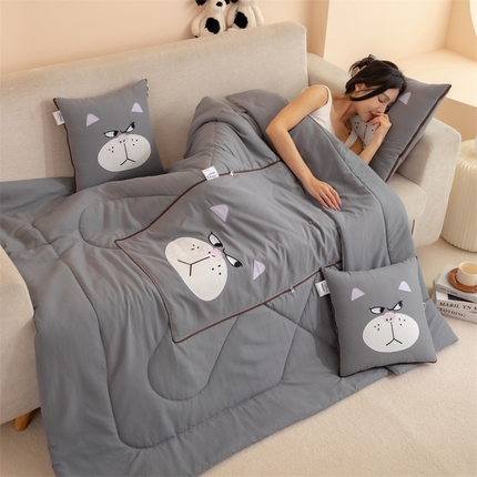 91家纺网 家纺一手货源 找家纺 乐坊 2024新款贴布绣抱枕被 愤怒猫