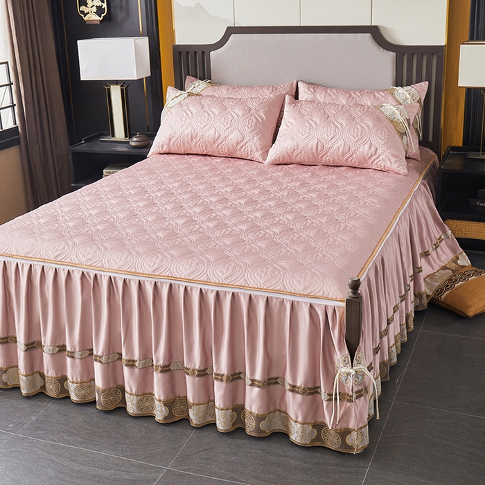 91家纺网 家纺一手货源 找家纺 罗艺轩 2024新款贡缎夹棉中国风新中式系列床裙三件套 中国风-宫粉