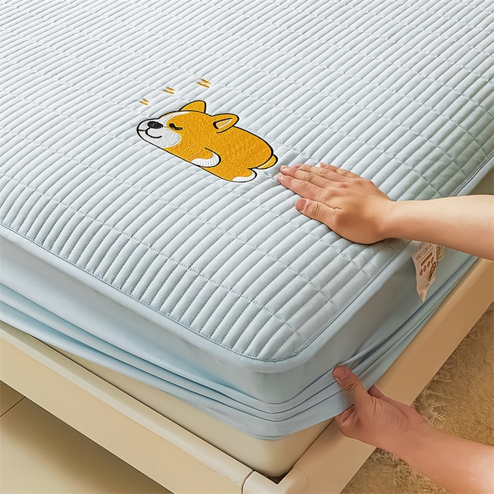 91家纺网 家纺一手货源 找家纺 2025新品高克重A类原棉夹棉床笠刺绣绣花柯基熊猫床笠三件套 床笠款-柯基-冰川蓝