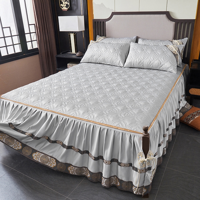 91家纺网 家纺一手货源 找家纺 罗艺轩 2024新款贡缎夹棉中国风新中式系列床裙三件套 中国风-迷雾灰