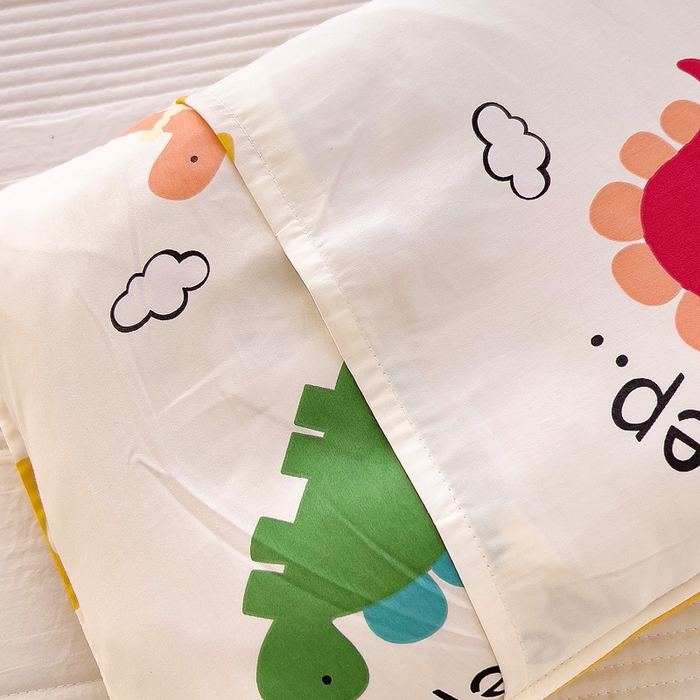 91家纺网 家纺一手货源 找家纺 吉咪兔2024年新品A类60支幼儿园被子三件套宝宝被套纯棉儿童六件套恐龙时代-黄