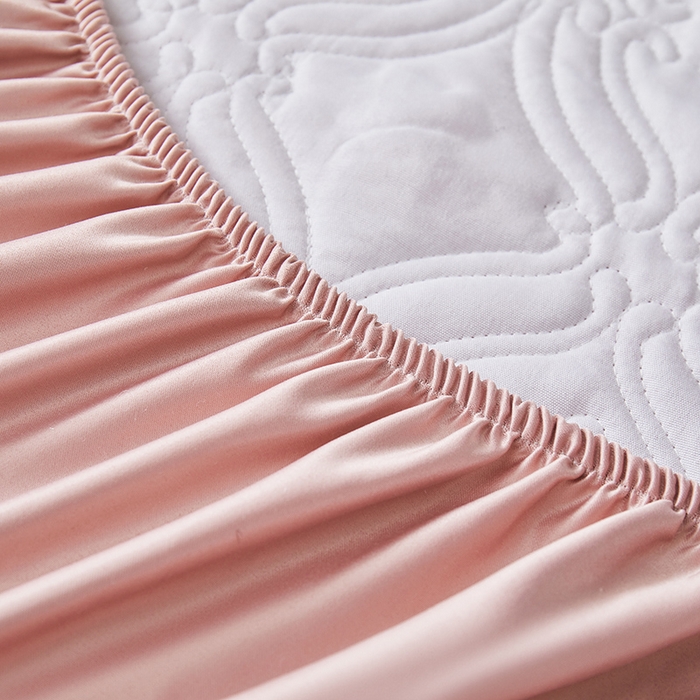 91家纺网 家纺一手货源 找家纺 罗艺轩 2024新款贡缎夹棉中国风新中式系列床裙三件套 中国风-宫粉