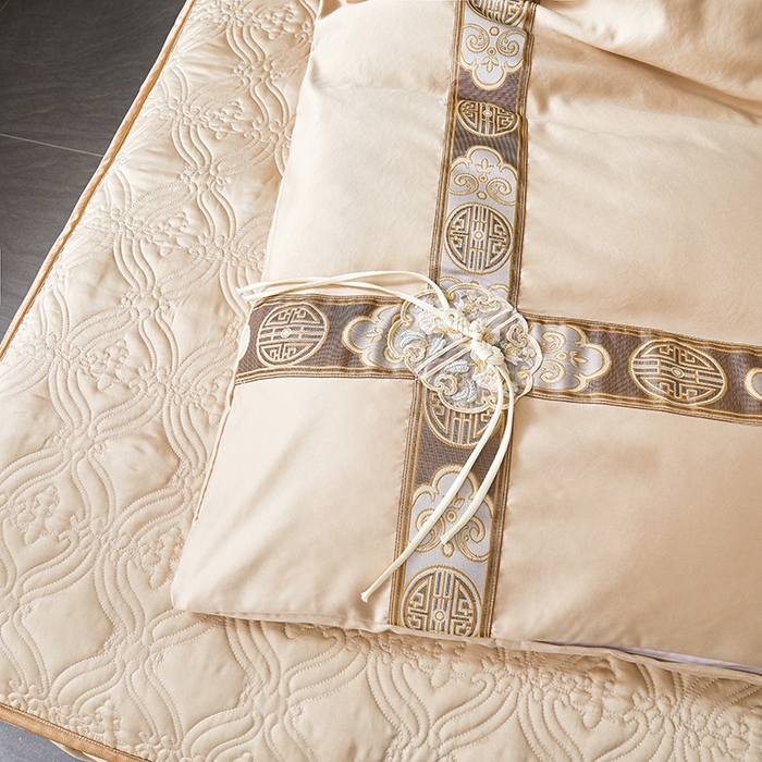 91家纺网 家纺一手货源 找家纺 罗艺轩 2024新款贡缎夹棉中国风新中式系列床裙款四件套 中国风-香槟