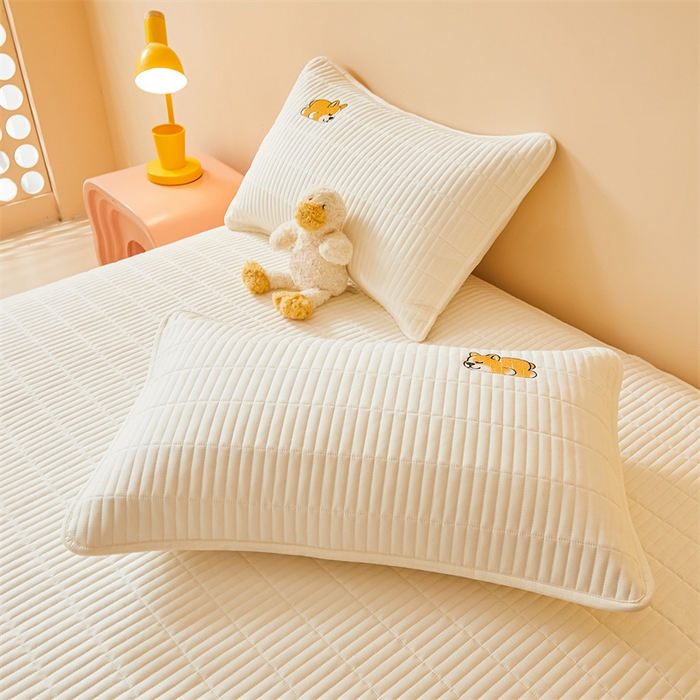 91家纺网 家纺一手货源 找家纺 2025新品高克重A类原棉夹棉床笠刺绣绣花柯基熊猫床笠三件套 床笠款-柯基-皓月白