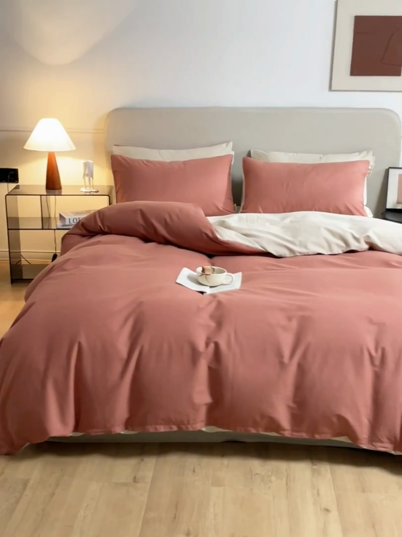 91家纺网 家纺一手货源 找家纺 澳梵家居 2024新款秋冬纯色全棉磨毛四件套--素色如锦系列 珊瑚橙-奶白